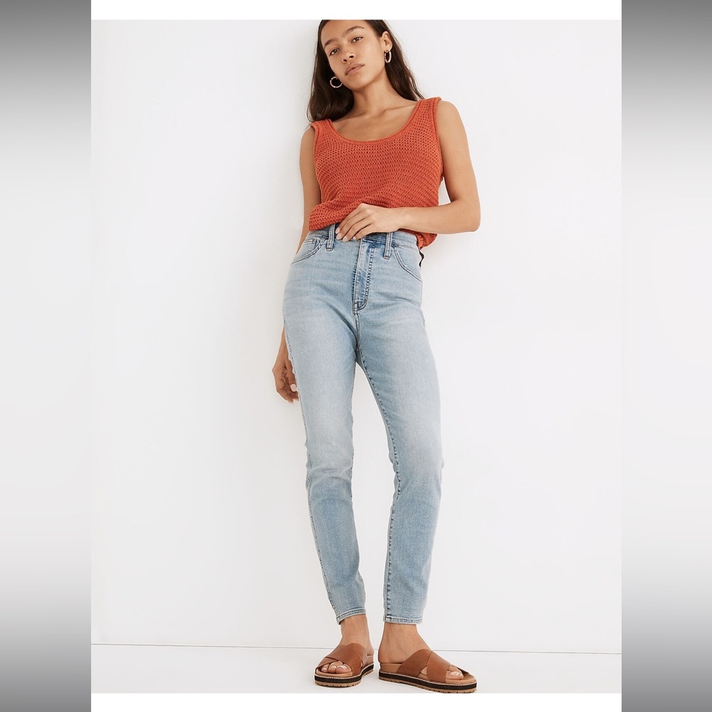 Madewell Curvy Roadtripper Authentic Jeans in Cadwell Wash Women's Size 26